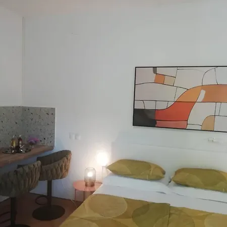Izzy Apartamento